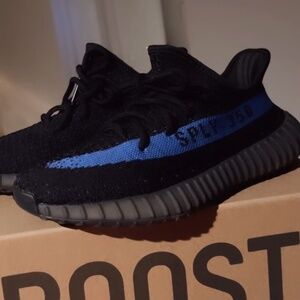 Adidas Yeezy Boost 350 V2 Dazzling blue